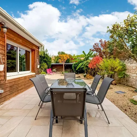 Delightful Holiday In With Garden Casa de Férias Châtellerault